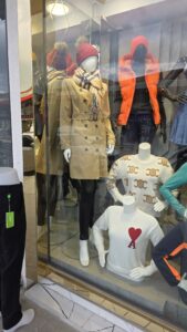 Mäntel und Pullover in Belek, Türkei